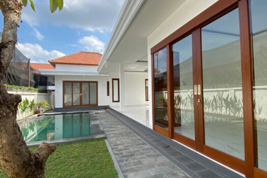 Villa rental pererenan