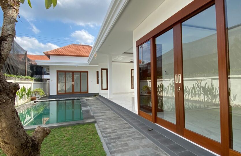 Villa rental pererenan