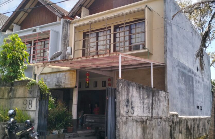Dijual rumah lantai 2 di Antasura, Denpasar