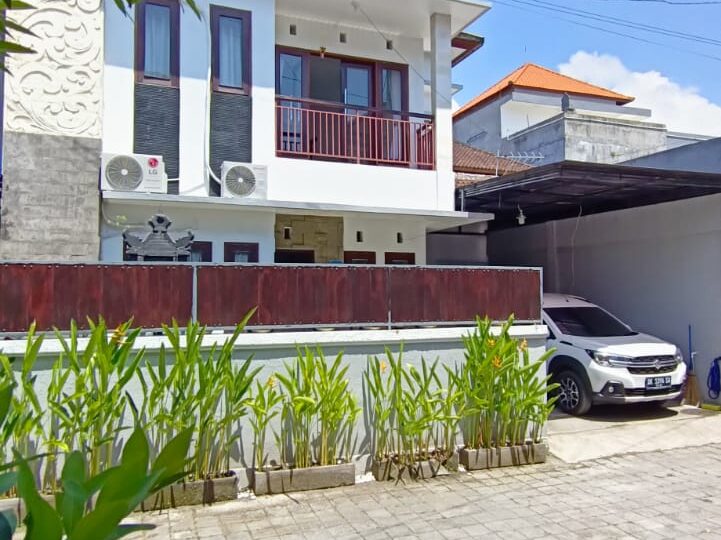 Dijual rumah 2 lantai di ayani utara