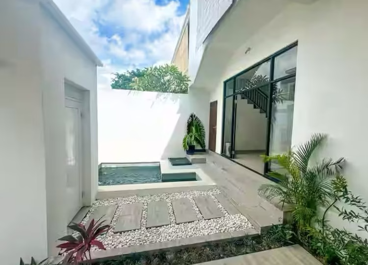 3 BR villa for ren tibubeneng