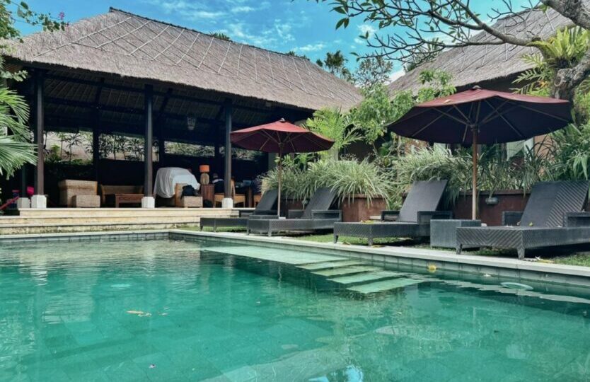 villa bamboo parerenan