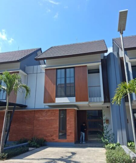 Rumah siap huni Adhiwangsa Pemogan